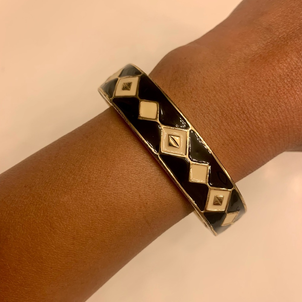 Black and gold bangle